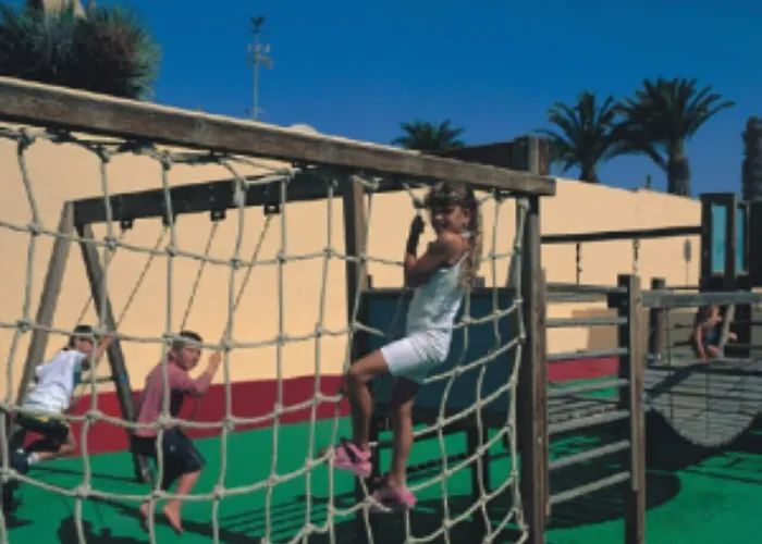 Castillo Playa Feriepark 2*