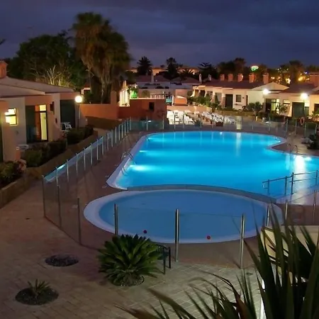 Castillo Playa 2* 칼레타데푸스테